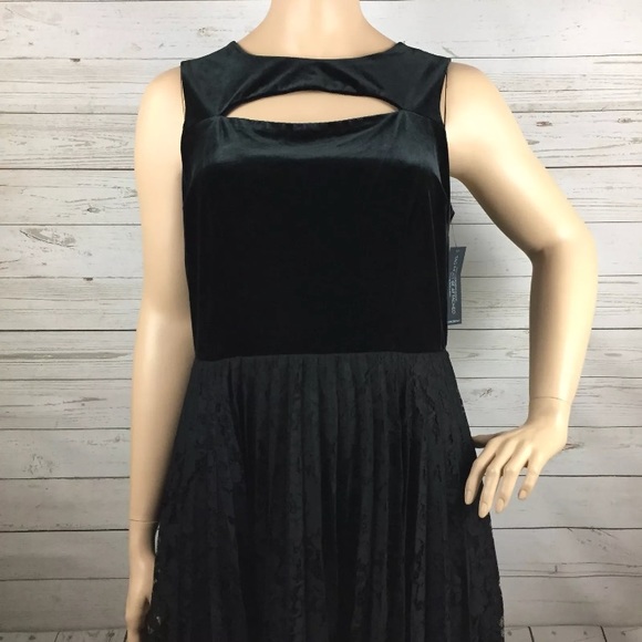 LANE BRYANT Black Velvet Pleated Midi Dress NWT - Picture 3 of 4